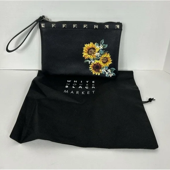 White House Black Market Wristlet Clutch Bag Handbag Travel Not Used w/ dust bag - Picture 2 of 7